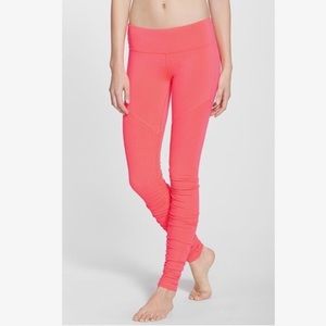 Alo Goddess Leggings in Neon Azalea